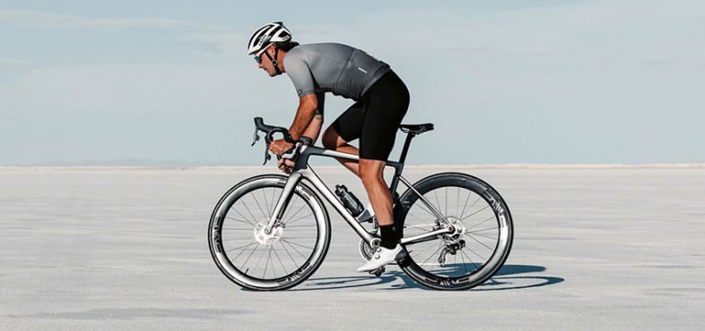 Radsportbekleidung & Schuhe