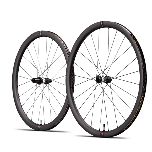 Reserve 34/37 Carbon allround wielset met alledaagse prestaties 700c | DT 180