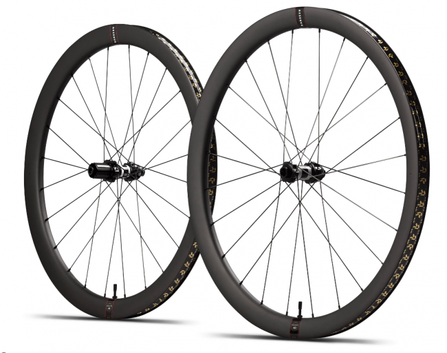 Reserve 40/44 Carbon Comfort and Aero For All Day Rides Jeu de roues 700c | DT 350