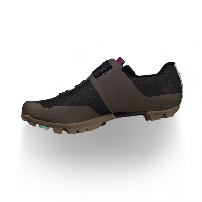 fizi:k  VENTO FEROX CARBON mud / grape