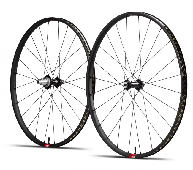 Réserve 22|GR Carbon GRAVEL COMFORT FOR ALL DAY ADVENTURE Wheelset 700c | ID 9 Torch