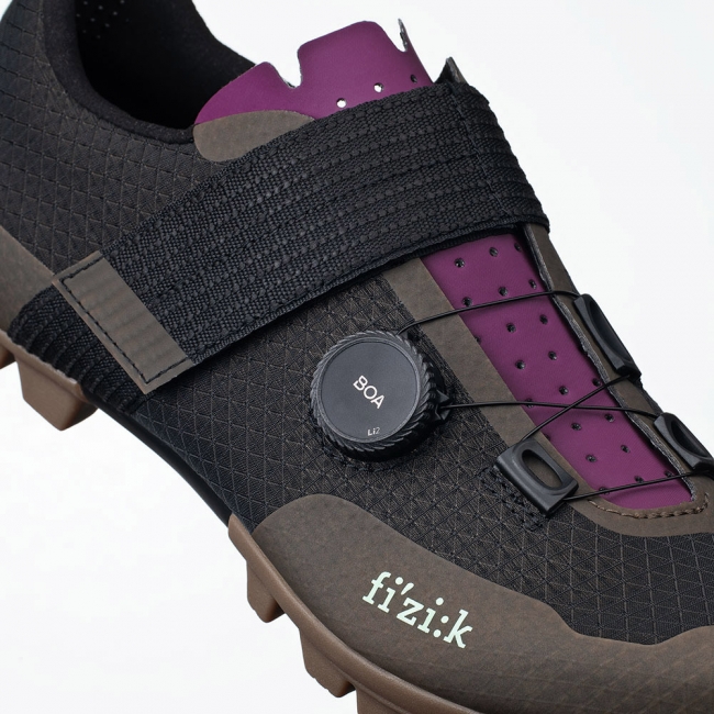 fi'zi:k VENTO FEROX CARBON mud / grape