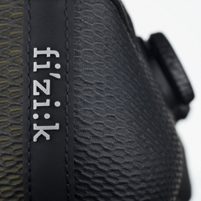 fi'zi:k VENTO Powerstrap R2 Areoweave Black / Black