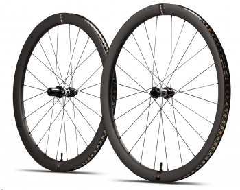 Reserve 40/44 Carbon Confort y Aero Para Todo el Día Juego de Ruedas 700c | DT 240