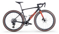 BMC KAIUS 01 FOUR SRAM Rival AXS E1 XPLR - Black / Neon Red My26 BMC KAIUS 01 FOUR SRAM Rival AXS E1 XPLR - Black / Neon Red My26