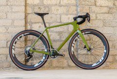 OPENCycle OPEN U.P. 2.0 SRAM Force AXS E1 XPLR 1x13 ZIPP 303 XPLR SW OPENCycle OPEN U.P. 2.0 SRAM Force AXS E1 XPLR 1x13 ZIPP 303 XPLR SW